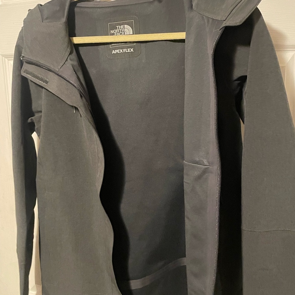 Woman’s NorthFace Apex jacket - Picture 2 of 3
